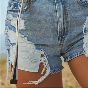 American Eagle Curvy Ripped Mom Shorts 12
